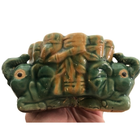 Vintage Majolica Art Pottery Planter 3 Elephants Trunks Up Bamboo 5" Succulent - Picture 3 of 6